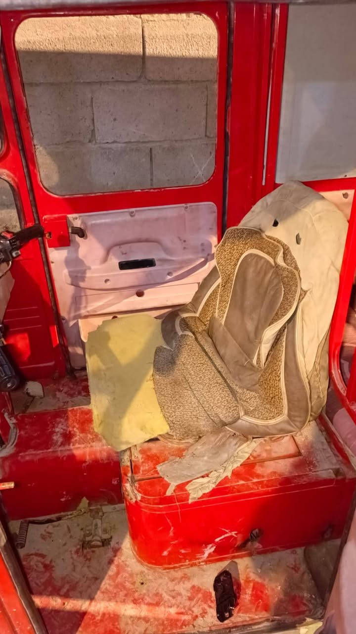 سلام عليكم تكتك صيني موديل 17اوراق مكينة قبل اسبوع شادة تشيل عبري 4نفرات من غير السايق حلوة ونضيفة سعر مليون مكان ابو الخصيب بهادرية ***********
