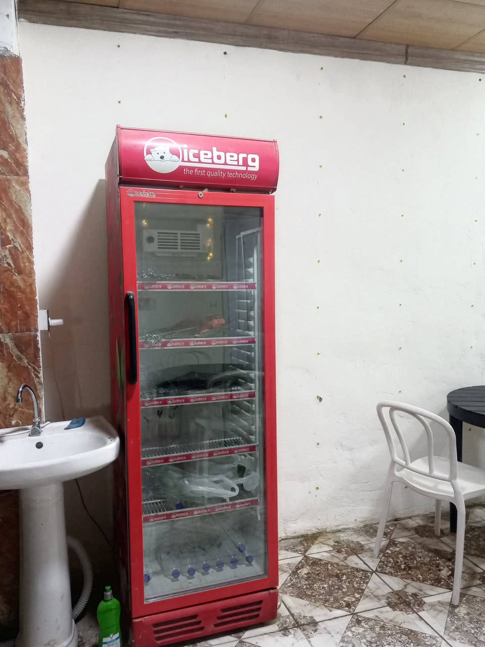 غراض مطعم للبيع مكاني ديالى الخالص رقم الهاتف ***********
