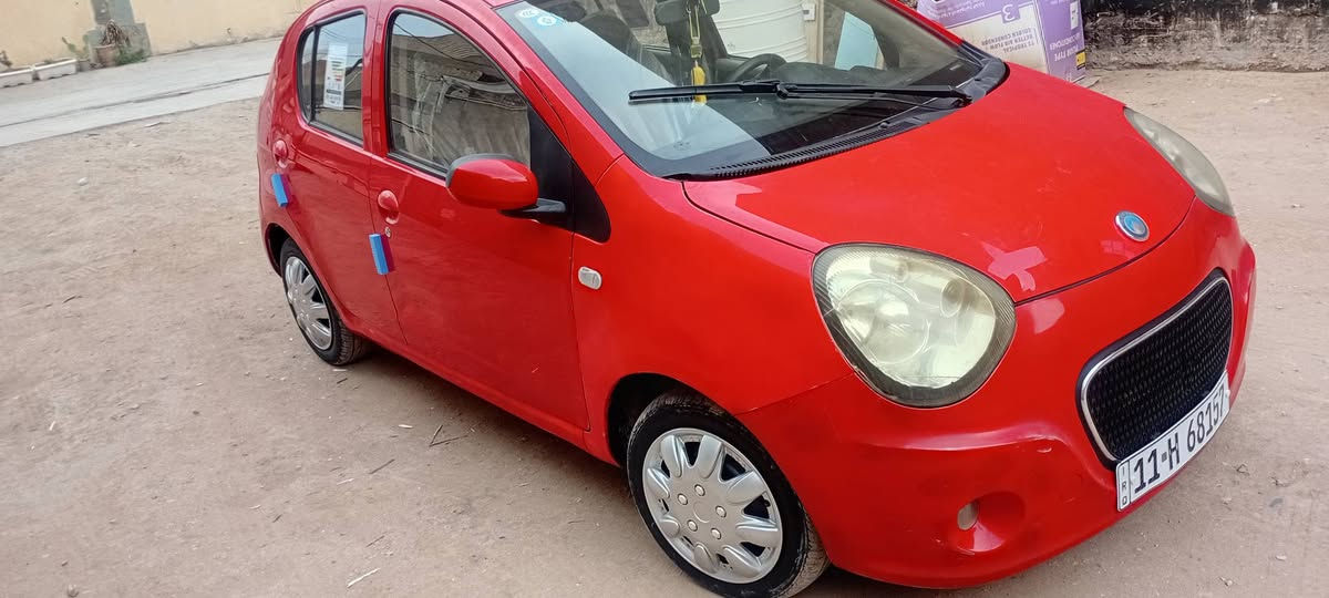 من رخصه الادمن بيع مستعجل باندا ٢٠١٢ رقم بغداد انكليزي تحول مباشر كير اوتماتيك مكينه وكير كفاله عامه كهربائيات شغاله حداديه جديده تايرات وسط غرفه جديده بيها فقط جاملغ صبغ بيه تكحيلات بصيطه سياره جديده جدا ترايك للبصره الشراي بلعافيه عليه السعر ٤٥ وبيها مجال المكان   المسيب تواصل خاص او ***********
