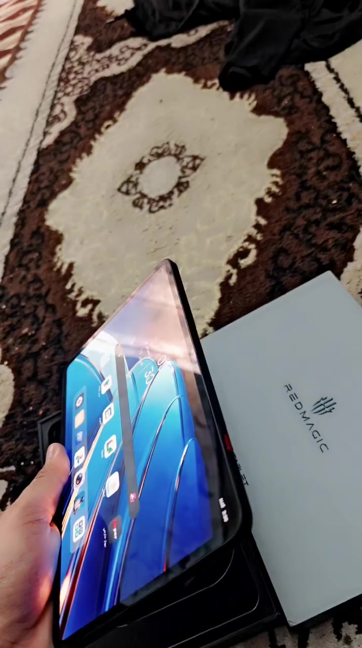 رمضان كريم
ريد ماجيك ذكره 256........... سعر جهاز 750 
ركز وياي مستخدم شهرين
يجي ويا كارتونه و كيبل
مكاني بغداد مدينه الصدر *********** 
وعندي سماعه هايبر اكس معرفه مواصفاتها وسعرها مشتريها 70 دولار هم البيع اريدها ب 50 الف
