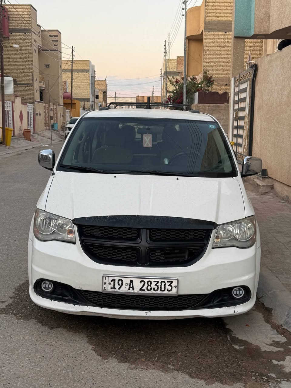 سلام عليكم لبيع دوج كرفان موديل 2012
محرك 3.600 مكينه وكير خير من الله عليه ادامه كامله راديترات جدد تخم تاير وجام كله كهرباء وزعانف ونظام ايكو   السياره جديده ما ماناقصه شي بيه 3قطع مالطخات مو ضربه قويه داخله  كلين السياره البيبان ميكانيك شاشه كبيره منضومه زينون السياره رقمه كربلاء الجديد السياره عدي وكاله وصاحبه موجود سعر السياره 123 وبيه مجال 
رقم الهاتف *********** ابو مصطفى عنوان كربلاء
