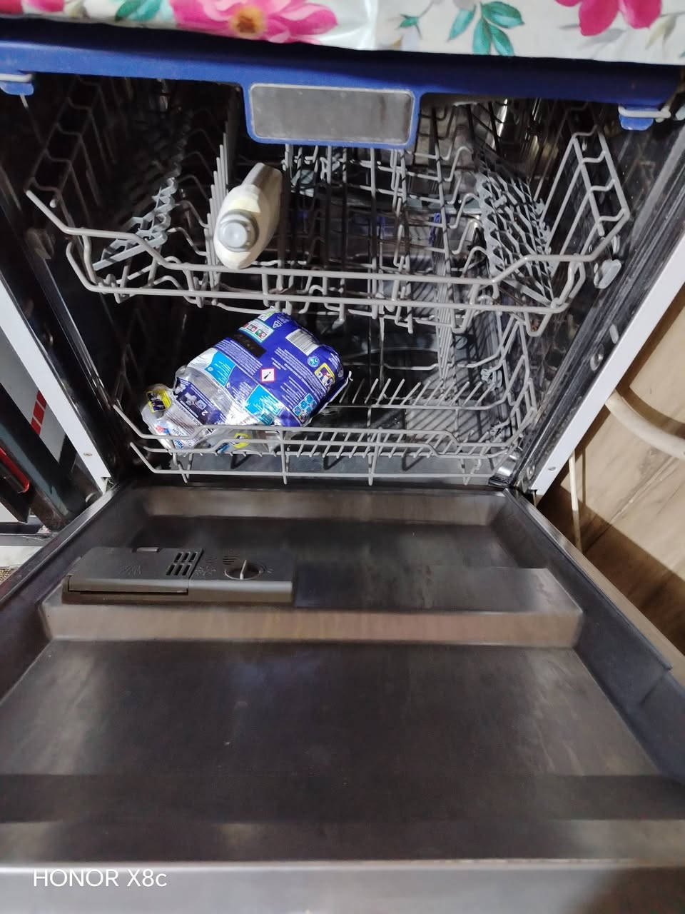 غساله صحون نضيفه ممستخدمه هواي وتخم هم نضيف


**إذا كنت صاحب هذا الإعلان وتريد حذفه لأي سبب، رجاءا أرسل رسالة إلى الدعم الفني**