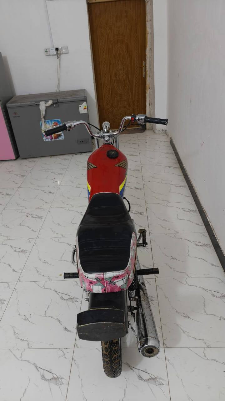 اسلام عليكم دراجه نامه البيع تعمير جديد محرك انتنس اصلي وشاصي نامه اصلي شلامجه تعميره كله اصلي مامفتوحه مكاني غراف سعر ٥٥٠ معتاز وريد ابيعها 
رقمي ***********
