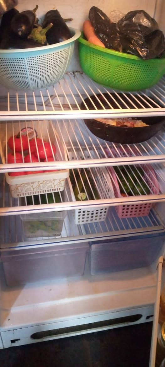 ثلاجه كبيرة للبيع
200 بيها مجال.  ماعندي توصيل. حي وفاء


**إذا كنت صاحب هذا الإعلان وتريد حذفه لأي سبب، رجاءا أرسل رسالة إلى الدعم الفني**