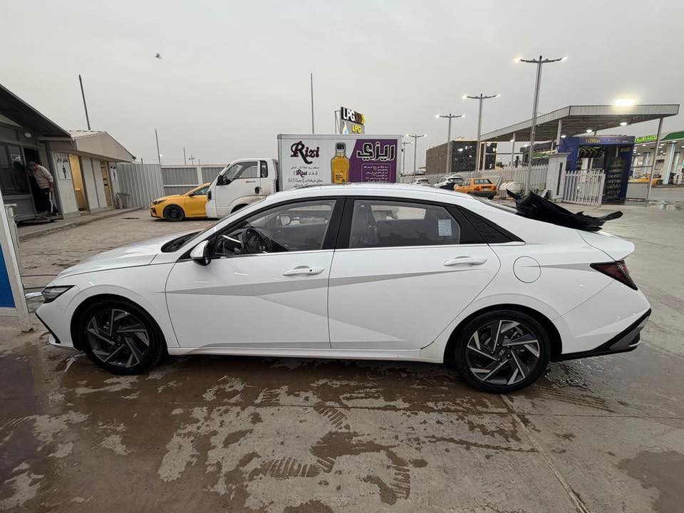 السلام عليكم النترا تجميع ماشيه 38 مكفوله عدا دوسه بيها طخه بسيطه رقم اربيل بسمي شخصيا للبيع او مراوس بعالي قريب سعرها***********
