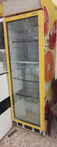 ٣ عارضات • المناذرة شارع السايلو • قرب أفران بركات