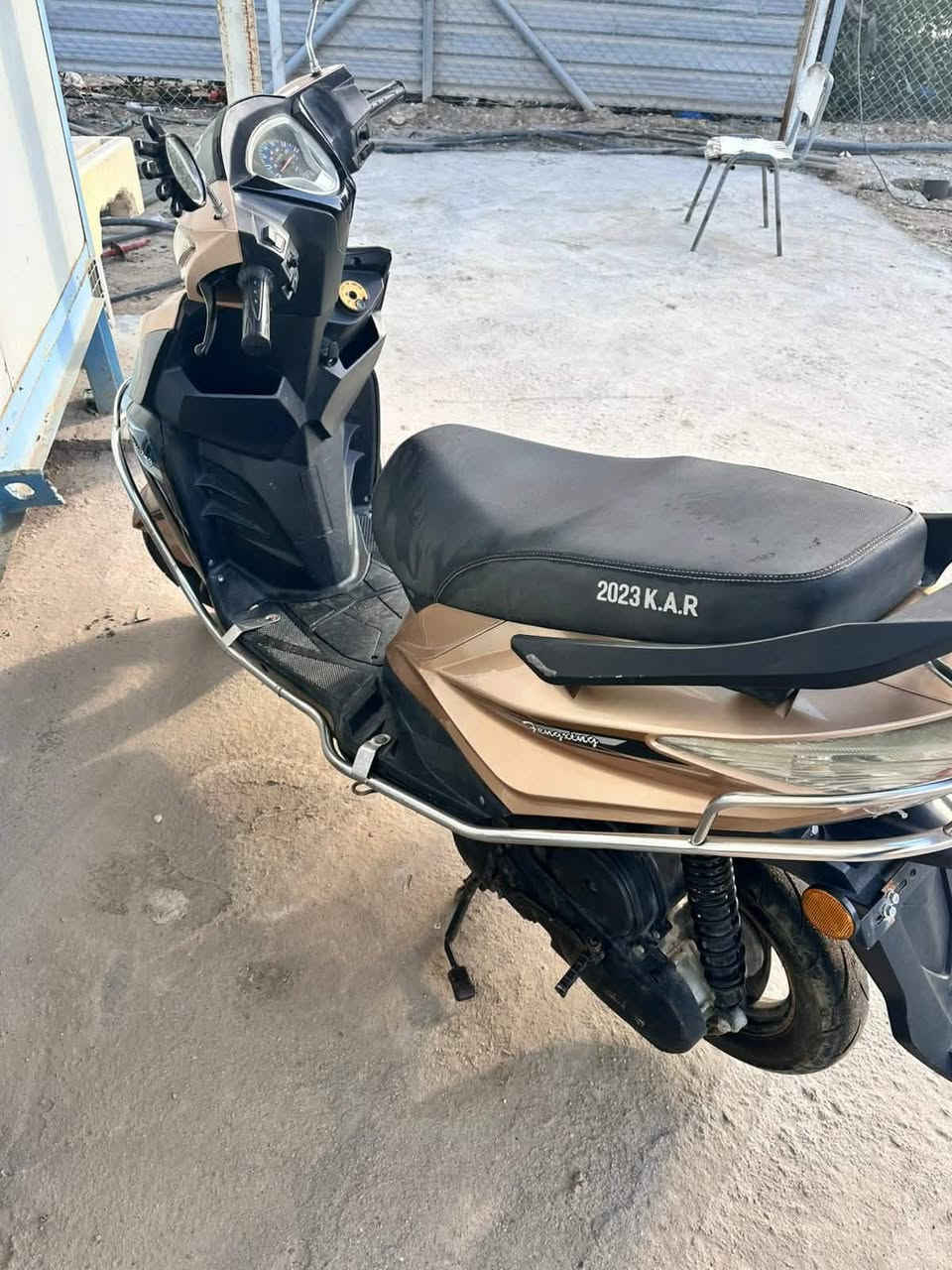 الدراجه للبيع مشروكه عنوان ناصريه مركز سعره ٥٠٠ وبي مجال وهاذه رقمي ***********
