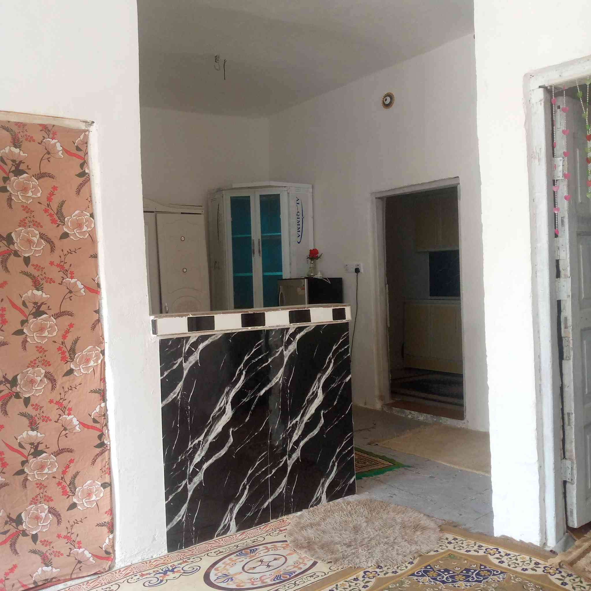 بيت للبيع وبسعر مناسب
منطقة مجاور الأمام العباس( البيگات)شارع ال كشيش
غرفتين نوم وصاله وصحيات وگراج مطبخين حراري وبارد 
مرتب وواجهه كبيره 
السعر25 وبي مجال 
رقم الهاتف ‏‪***********‬‏
