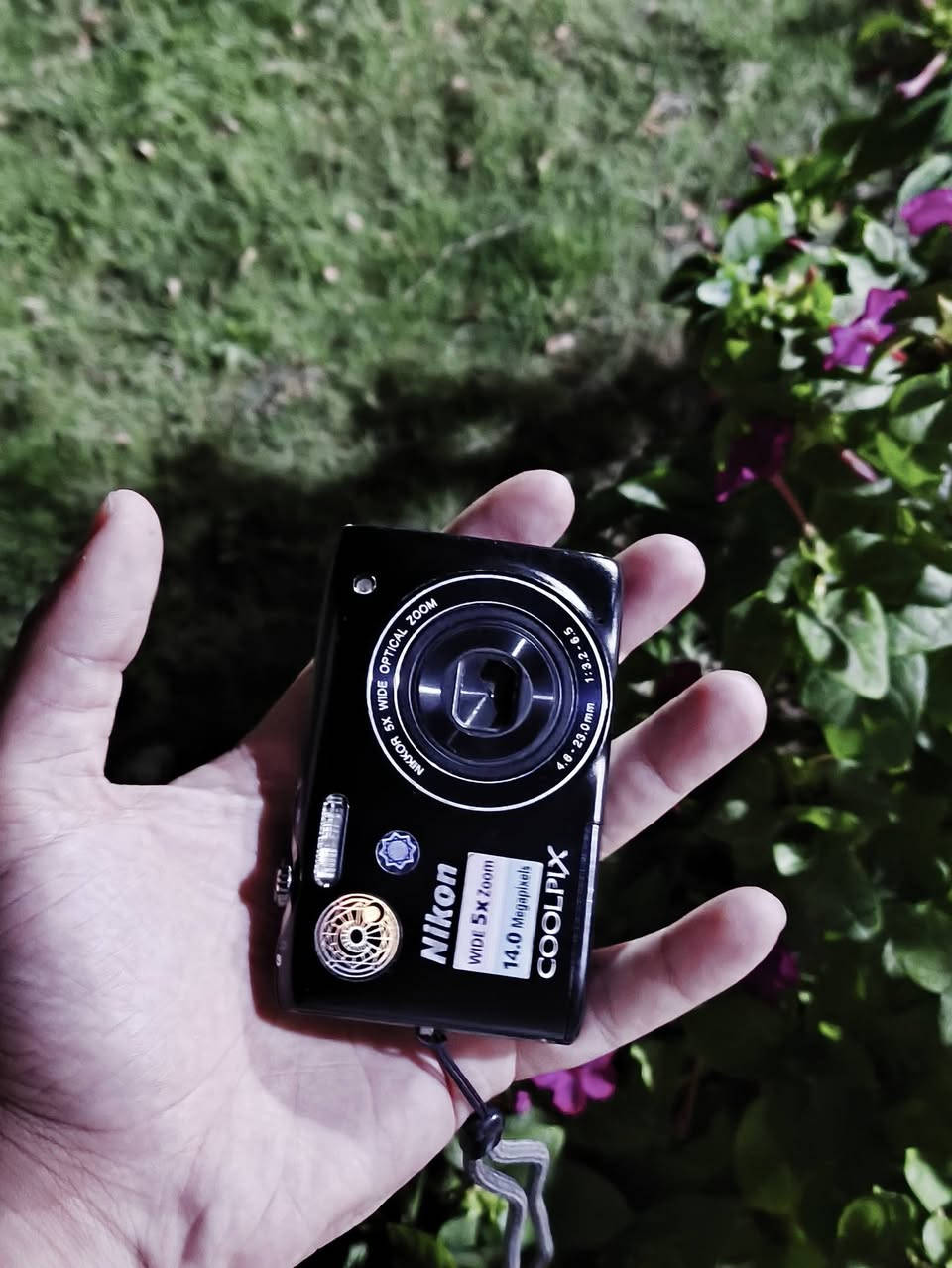 اعادة نشر بسبب الوعود الكاذبة 
ما تلكة هيج سعر 3 كامرات 
Nikon coolpix s3100 مع كامرة لومكس نقص بطارية و    كامرة تجارية فحم تاخذ شحن وما تشتغل 
الكامرة النيكون نضيفة بيهة فقط مشكلة وحدة 
 * بيهة مشكلة فقط من تشغلهة لازم تسحب الزوم شوي هذا الخلل فقط وما ماثر على اي شي بالكامرة لا زوم ولا تصوير كل شي شغال 
* مع سلك شحن للكامرة 
( السعر 60 مع التوصيل قفللل )
اذا تريد تشوف تصويرهة تعال خاص + صورة البروفايل من تصويرهة


**إذا كنت صاحب هذا الإعلان وتريد حذفه لأي سبب، رجاءا أرسل رسالة إلى الدعم الفني**