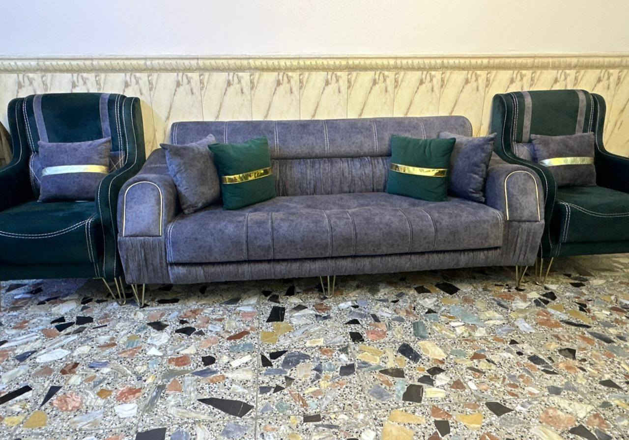 السلام عليكم ديوان ١٢ مقعد جديد مستخدم شي قليل السعر ٧٥٠ الف
***********
