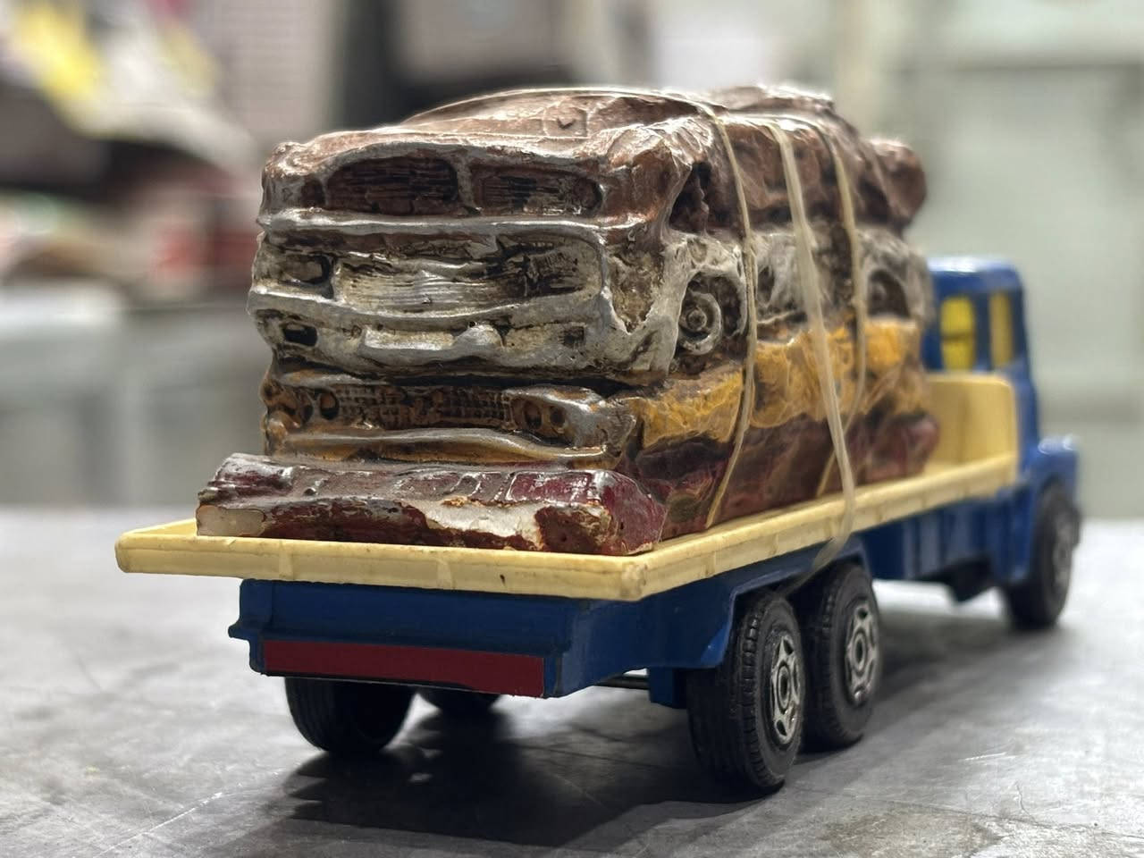 Scania 112

من سيارات الشارع العراقي القديم 😍♥️

حديد بالكامل 
الحجم 1:60
صناعة شركة CORGI JUNIORS 
صُنع في بريطانيا 🇬🇧 

السعر 14 الف ونصف فقط 🔥 

يتوفر توصيل لجميع محافظات العراق 🤩💙

 📍العنوان / شارع فلسطين - خلف المستشفى العالمي 
مكتبة الأمين للحجز و الاستفسار على الرقم او مراسلة الصفحة ***********
#مصغرات #سيارات_مصغرة #بغداد
