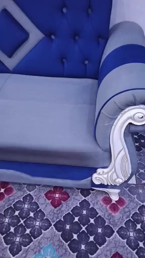 ديوان 13 متر نضيف كلش مابي ضرر ويا طبلات 3 سعرة 850 وبي مجال مكان حي الحكم


**إذا كنت صاحب هذا الإعلان وتريد حذفه لأي سبب، رجاءا أرسل رسالة إلى الدعم الفني**