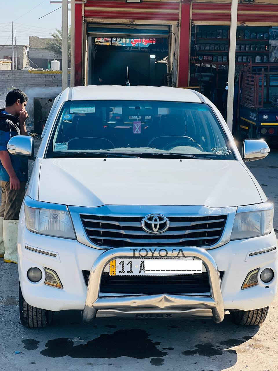 للبيع تويوتا هايلوكس موديل 2014كويتي الساير مذهبة مكفوله كفاله عامه كير اتو رقم بغداد انگليزي هزه وسنويه جديد تخم تاير جديد 
(السعر 217 $)(***********) مكان السيارة بغداد
