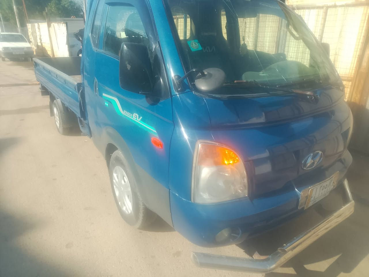 بورتر موديل 2007 رقم بغداد سنويه جديدة محرك وكير وكسن وتخم تاير عنوان بغداد السيارة جديدة مكلف بنشر السعر 85 وبيها مجال بصيط محرك بلادي ***********
