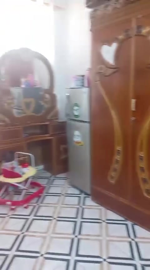 السلام عليكم غرفه اخشاب للبيع الاتصال عله الرقم ***********
