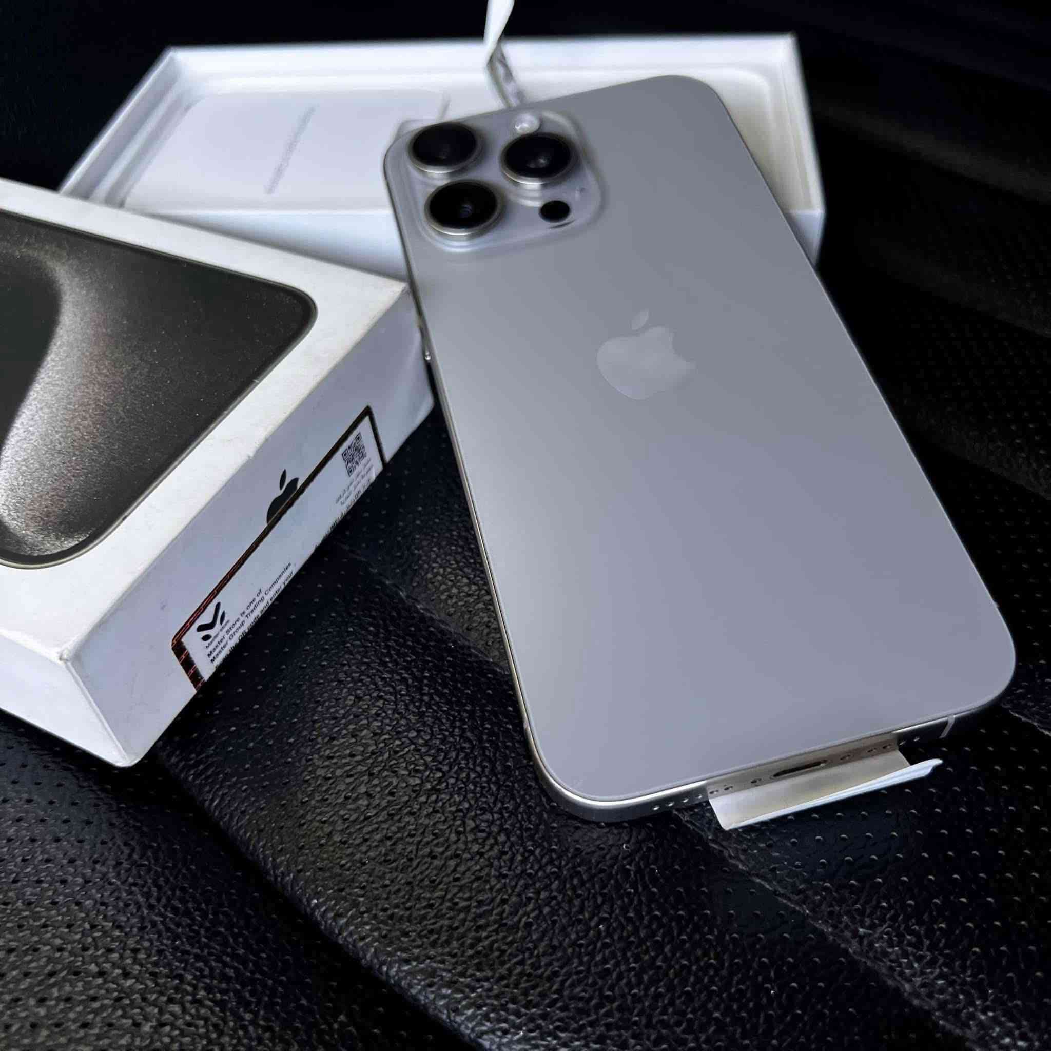 15 برو ماكس شرق اوسط AAA   ذاكرته256 بطاريه97 مشحون 239 مره جديد بمعنه الكلمه السعر 1100 مكاني بغداد *********** وتساب
