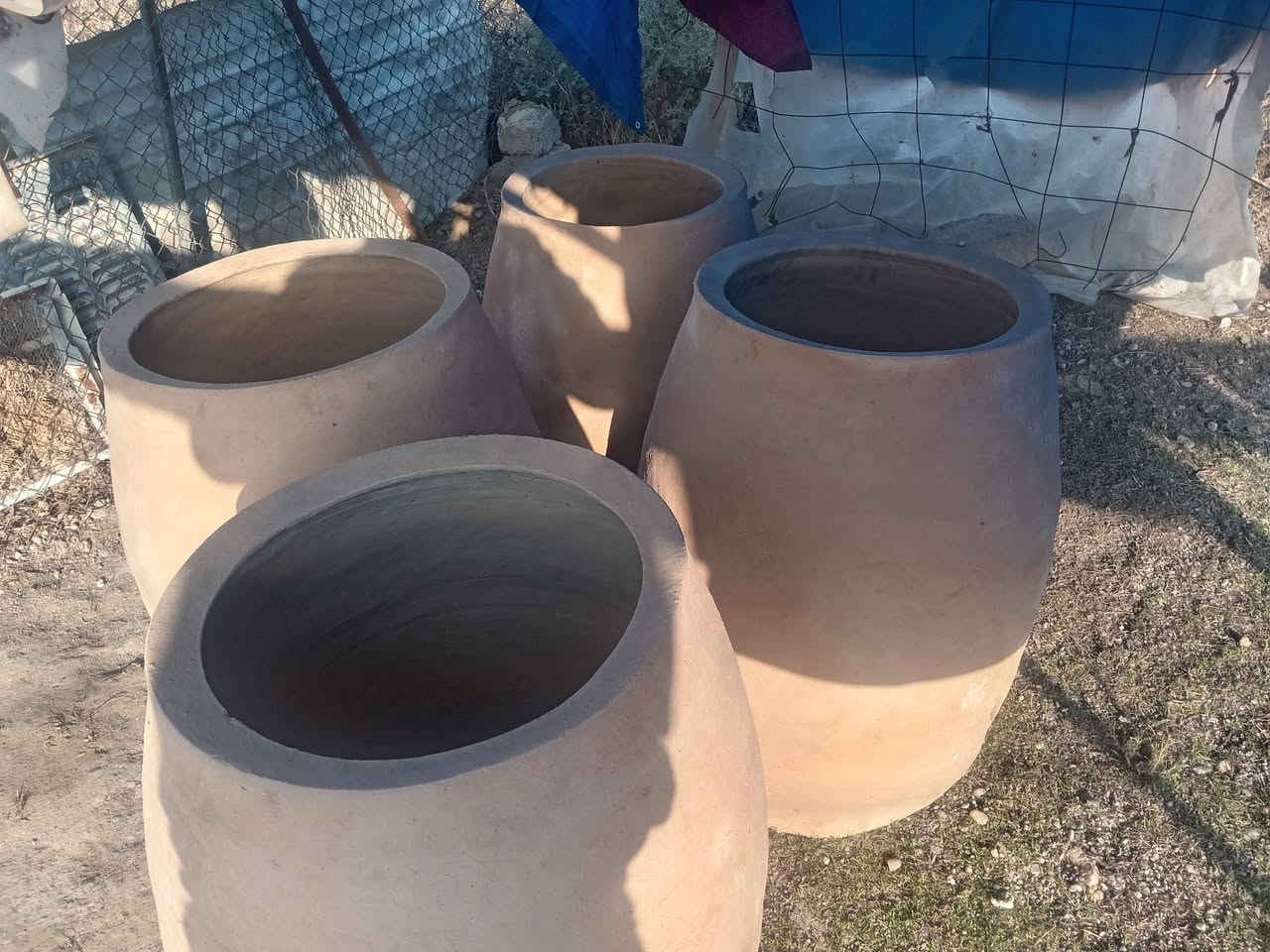 السلام عليكم ورحمة الله وبركاته يوجد تنانير طين شرط كواز البيع السعر 25العنورن ناحية النمرود قريه النايفه ***********////***********
