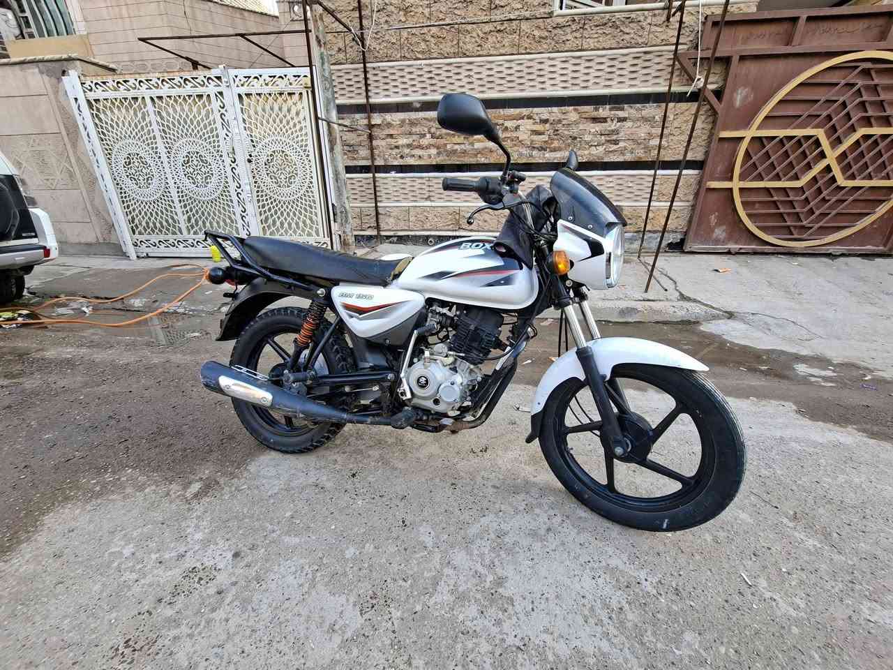 سلام عليكم بوكسر للبيع مديل 23 بيهه رقم سنويه بغداد تحويل ثاني يوم دراجه نضيفهه ما بيهه اي نقص تجي تكلب شوف بعينك احلى من صور دراجه ما كايمه مكينتهه ناعمه سعرهه مليونين 700 بيهه مجال استفسار على هذا رقم واتساب ورصيد ***********
