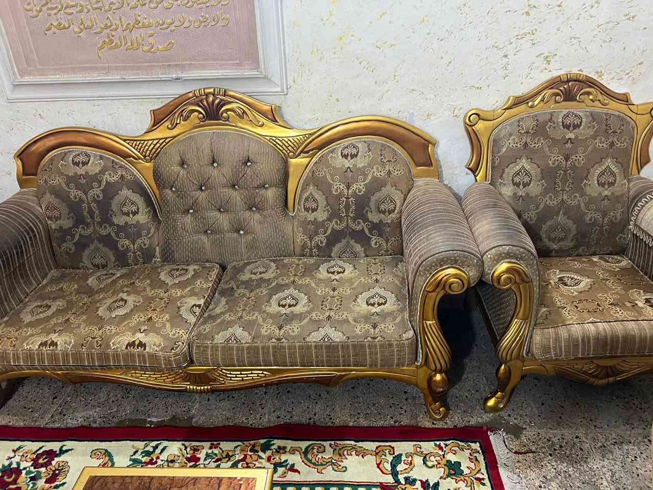 سلام عليكم تخم رئاسي 2كبار و4صغار ويا طبلات مكان شعب=سعر 500
***********
