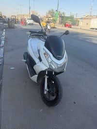 للبيع دراجه pcxجيل الاول نقص كلجات بيهن صوت حجم مكينه 150ياباني الاصلي...