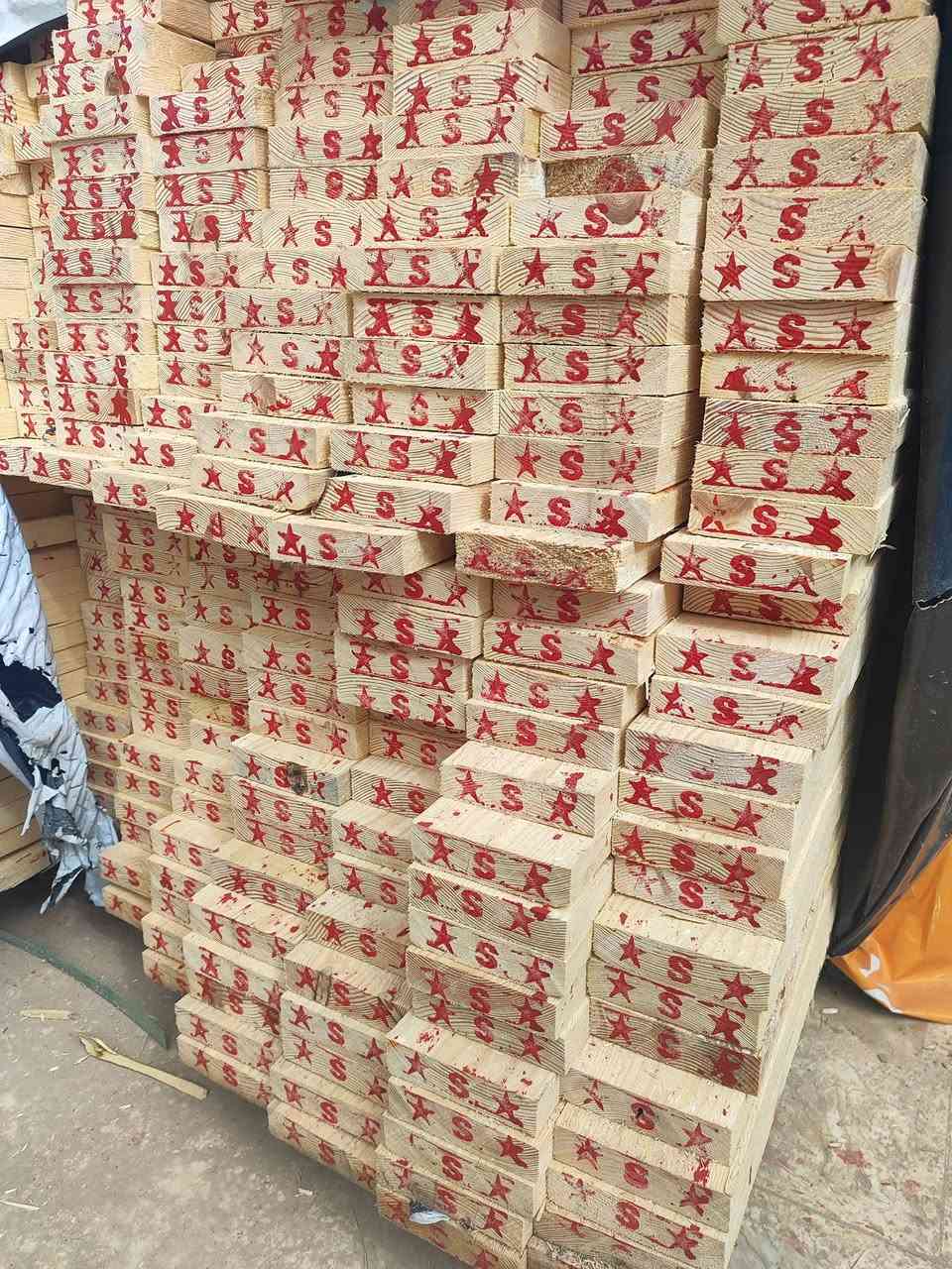 الاسعار تبدأ من ٤٧٥
جميع القياسات متوفره خشب روسي درجه اولى 😍

***********
***********
