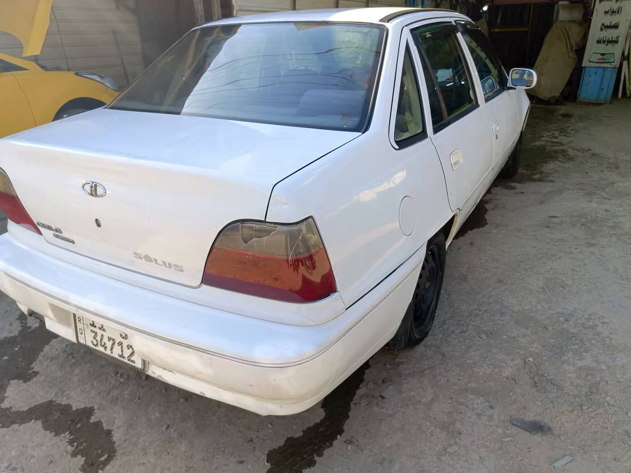 السلام عليكم دايو سلو كير عادي كير حاوية جديد ومحرك ممتاز مكفول ريمون كونترول اربع بوب واريل كهربائي  للبيع سيارة بلادية بيها خياس قليل موضح بلصورة نواقص السيارة تبريد فقط منضومة كاملة بس مفاحصها دواخل بلادية مابيها ضربة عل بلاد رقم انكليزي هزة جديدة بسمي تحويل مباشر السعر المطلوب 36وبيها مجال للطيبين للاتصال علة الرقم ***********ابو سيف
