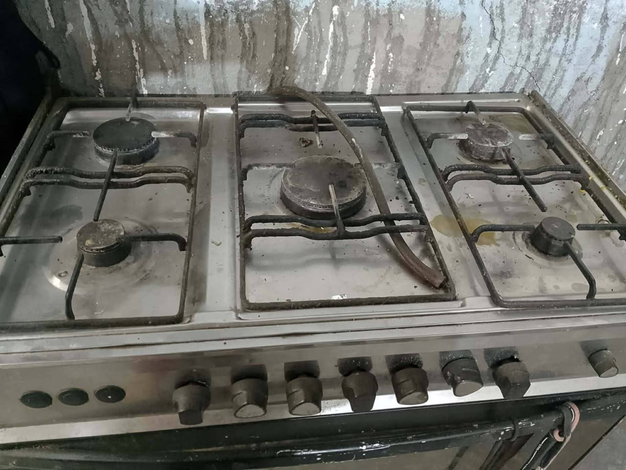 للبيع طباخ  نضيف شغال عل فحص ضرر بس عين قاعدة جوة مكسورة رايدة 75 وبي مجال حق الجيه عنواني كوفة سايدين ميثم بيع مستعجل


**إذا كنت صاحب هذا الإعلان وتريد حذفه لأي سبب، رجاءا أرسل رسالة إلى الدعم الفني**