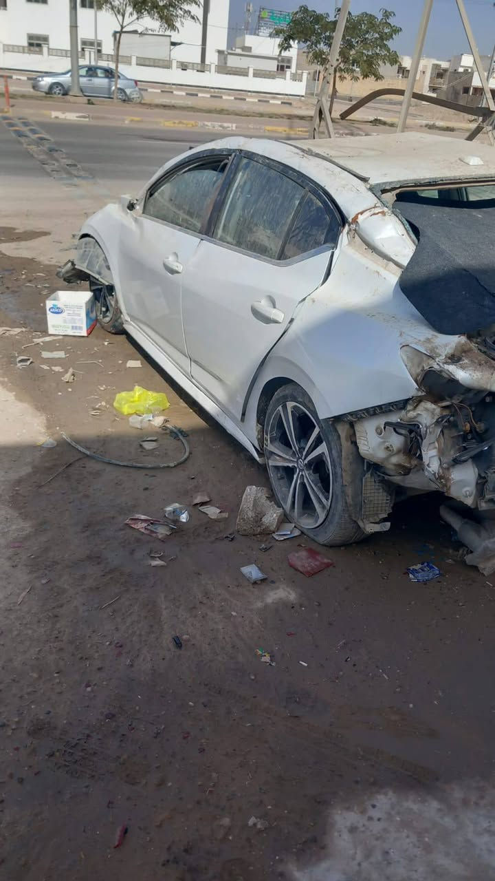 نيسان سنتره امريكي  سعر 40 موديل 2020 رقمها بغداد  التصال ***********
