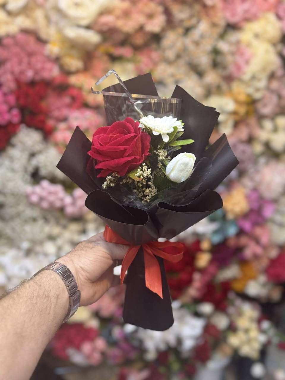 #نماذج_من_اعمالنا_اليومية

للحجز والاستفسار
الاتصال على الرقم الاتي
☎️📲***********

او مراسلة حسابات المحل
يتوفر خدمة توصيل🛵
#خطوبة #اكسسوارات #ذهب برازيلي #مهر #ورد
#هدايا #عرض_خاص #موصل #العراق #اكسبلور

