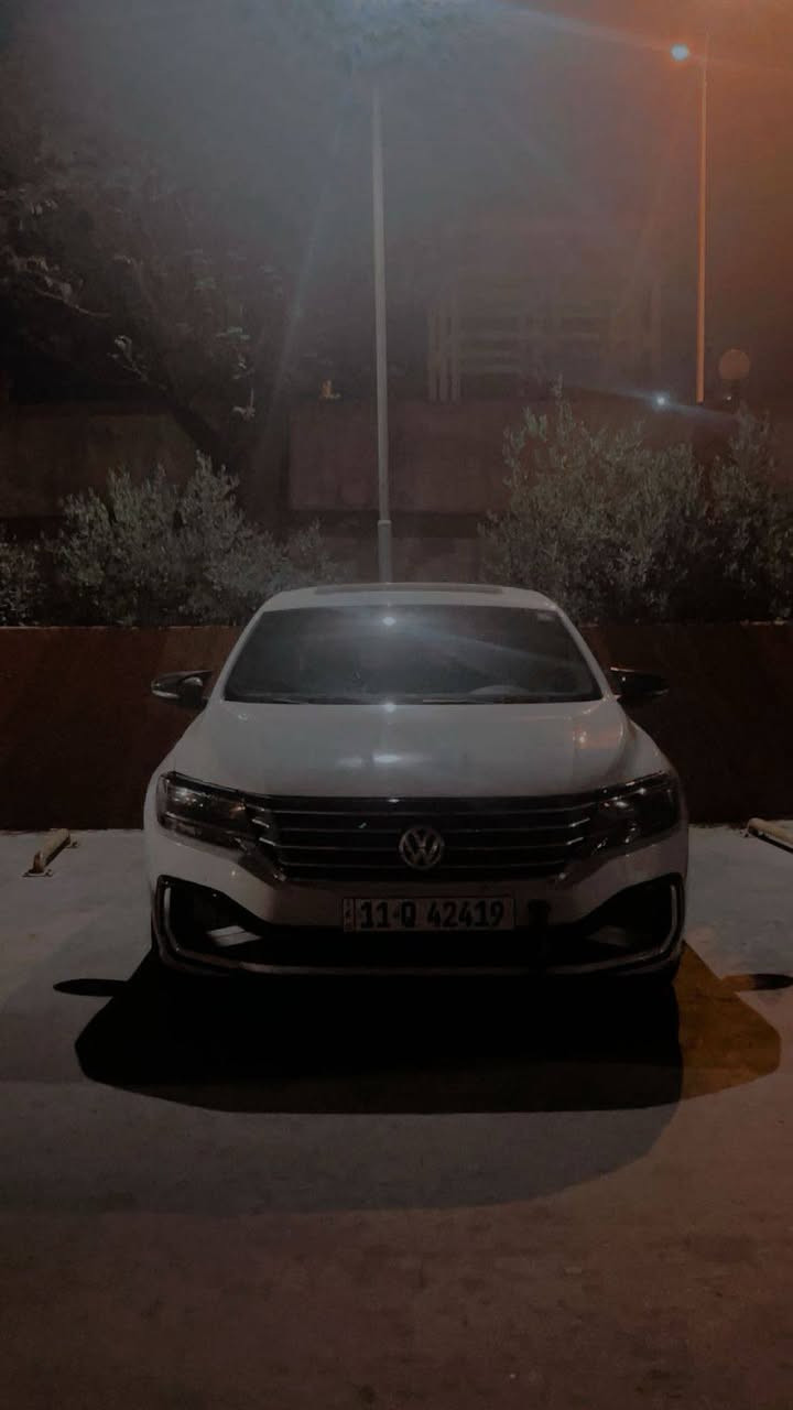 سلام عليكم ورحمه الله وبركاته عندي فوكس واكن باسات موديل 22 مرقمه بغداد مكينه 2000 توربو فول فتحه سقف سياره جديده فئه ار لاين بيه قطعتين صبغ ربع جاملغ سستم ايرباك كامل جديد ماشيه 60 ميل سعر سياره 215 وبيه مجال  هذه رقمي للتواصل ***********
