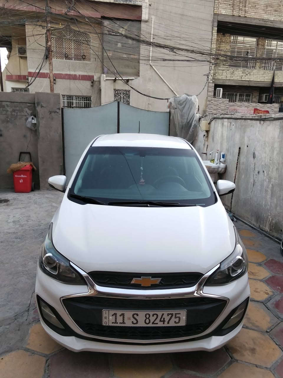 السلام عليكم من رخصه الادمن شوفر ليت سبارك خليجي 2020 ماشيه 82 ألف كيلو رقم بغداد انكليزي وهزه جديده تحويل مباشر محرك 1400 دوش سياره جديده ع وضع الشركه برغي مامفتوح بيهه محرك وكير وتبريد وصدر مكفولات ع فحص تخم تاير جديد ويل كب جديد بيهه صبغ بين الباب والجاملغ جه السايق اثر طخه خفيفه بدون فتح السونار موجود مع الصور السعر 95 بيه مجال حك الجيه هاتف *********** العنوان بغداد
