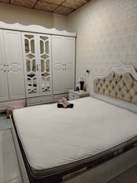 غرفة اخشاب • نظيفة • للبيع