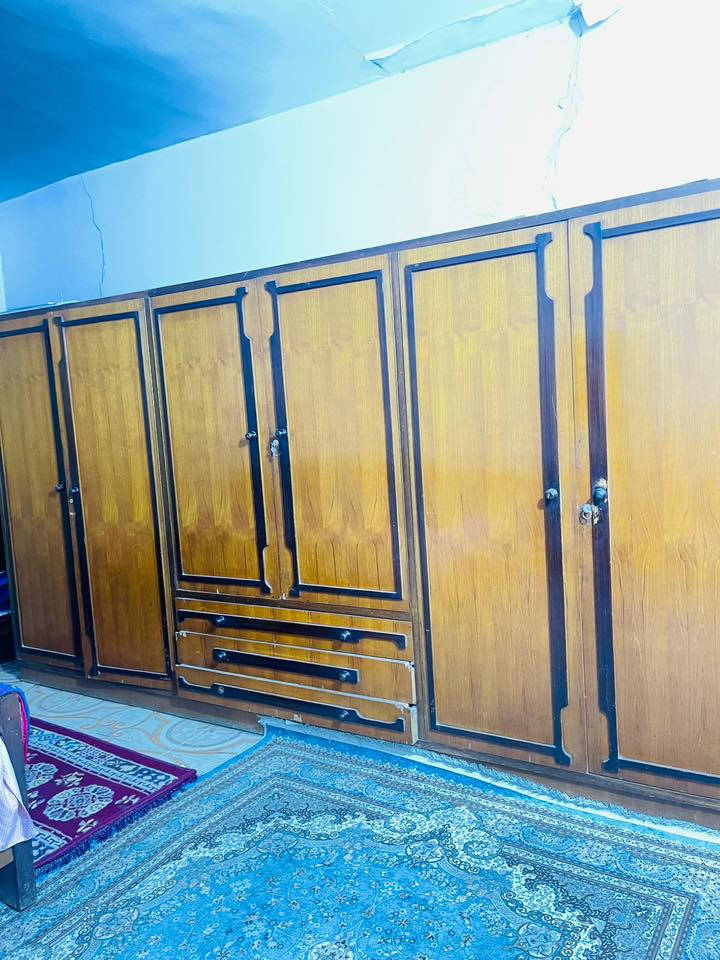 السلام عليكم
للبيع غرفة نوم  نظيفة 8 قطع نجارة 

الكنتور 6 ابواب  رايدها 750 العنوان بابل /الحلة

للتواصل ***********
