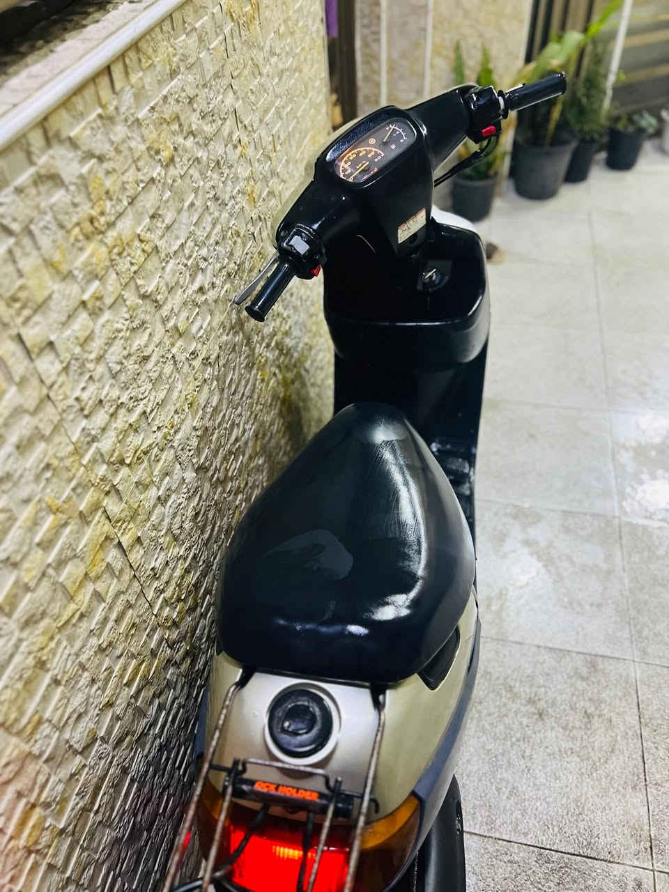 بطه موديل 2000 شرط الفحص كهربائيات كامله سلف هندر كفاله عامه السعر 550 العنوان كربلاء رقم الهاتف ***********
