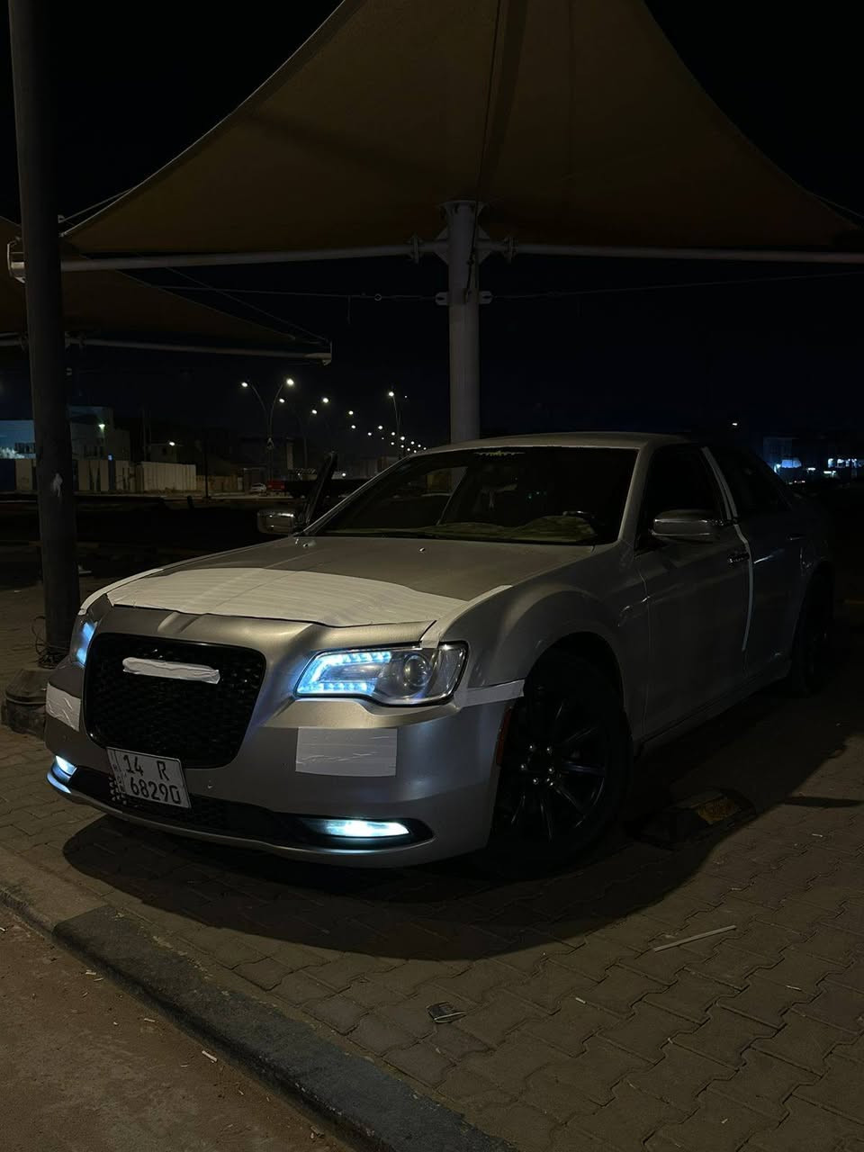 سلام عليكم
اوباما للبيع مديل 2012 السياره 
ضربتها شبر بلمثلث مال الباب الوره الصدر 
السياره مصبوغه حزام عده القماره بيه 4 اصابع صبغ بس
السياره خزن ميموري 

كلاصات تبريد وتدفئه

تحكم كشنات 

تحكم ستيرن

السيارة فول عده الفتحه 
السياره بيها تخم تاير جديد 
صدر امامي جديد 

السياره مجورده يرادله صبغ 

السعر / 120$ 

الرقم /***********
