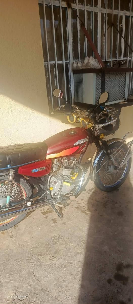 سلام عليكم ماطور تايكر 20 تحريك نار كله شغال مفتوح مره واحد مبدل والفات السعر 400 وبي مجال اي ستفسار اخر خاص او رقم ***********
