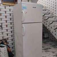 للبيع ثلاجه ارجلك وضع شركه للتوصل07517453428
