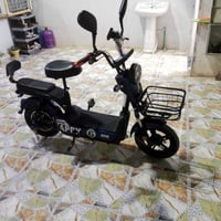 وبركاتة  دراجه شحن للبيع وبسعر مناسب 150 رقم  الهاتف 07717033808