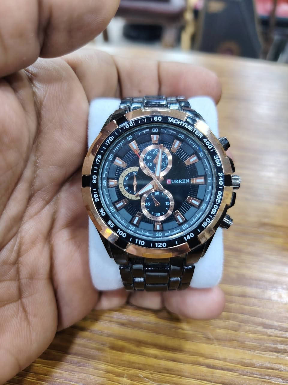 ٦ ساعات شغالات نظافه تامه من Boss. Tommy. Gt. BMW. CARRERA. CURREN
واتساب *********** العنوان ديالى خانقين يوجد توصيل
