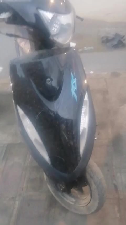 السلام عليكم دراجه ماكس عدل دراجه مفتوح دراجه كل شيء شغل السعر ٣٥٠مكلف بل نشر مكلف بل نشر هذا صاحب الدراجه هذا رقمه***********
