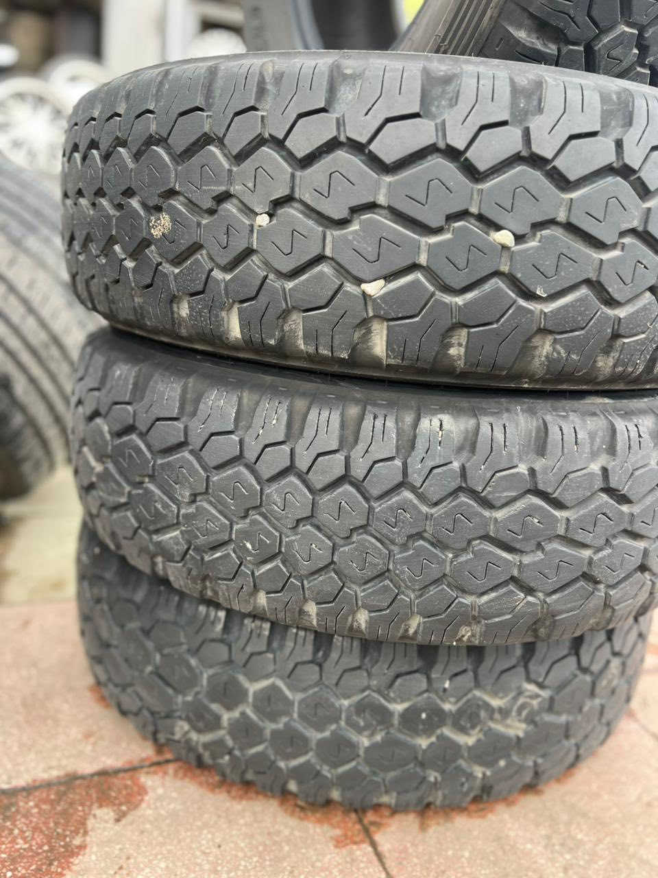 سلاوی خوای گەورە
٤ تایەی وەنەوشەو مۆنیکا 
٢٤٥-٧٥-١٧
هەر چواری زۆر  جوانە 
سلێمانی تێرمیناڵی شارەزوور 
فرۆشتگای دووبەی
***********
