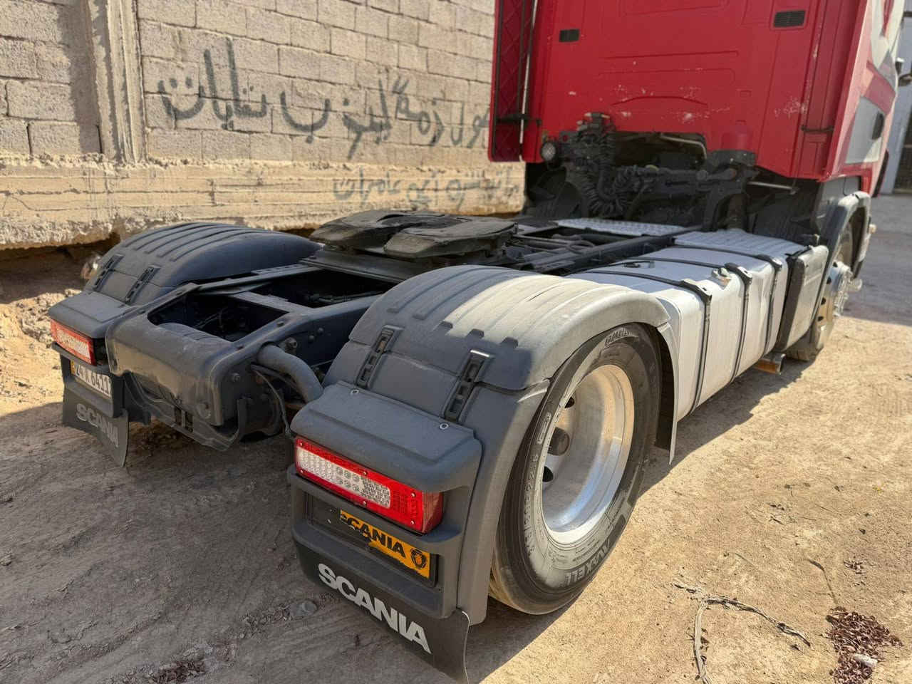 السلام عليكم 
سكانيه راس تريله حجم 420 موديل 2007
سنويه مصفره ضريبه ويل كروم اهم تأير جديد 
مكينه كير اكسن انجكشن  مبدل جديد مال 2016
رقم دهوك بلسنويه راس تريله ارقام نكليزي 
كير اوتوماتيك2031بسمي 12نمره داخل جديد
سياره مامشتغله هنا بالشمال بس 
سعر 230وبيه مجال للشراي 
مكاني واسط عزيزيه ه‍***********
