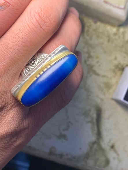 خاتمين عقيق ازرق وكبدي صياغه يدويه ثقيله
قياس الخاتمين22/23
ناصرية مركز 
***********
