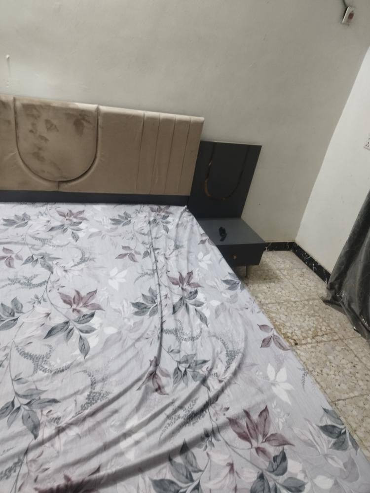 سلام عليكم غرفه نوم 5قطع بيبان سحب
***********
