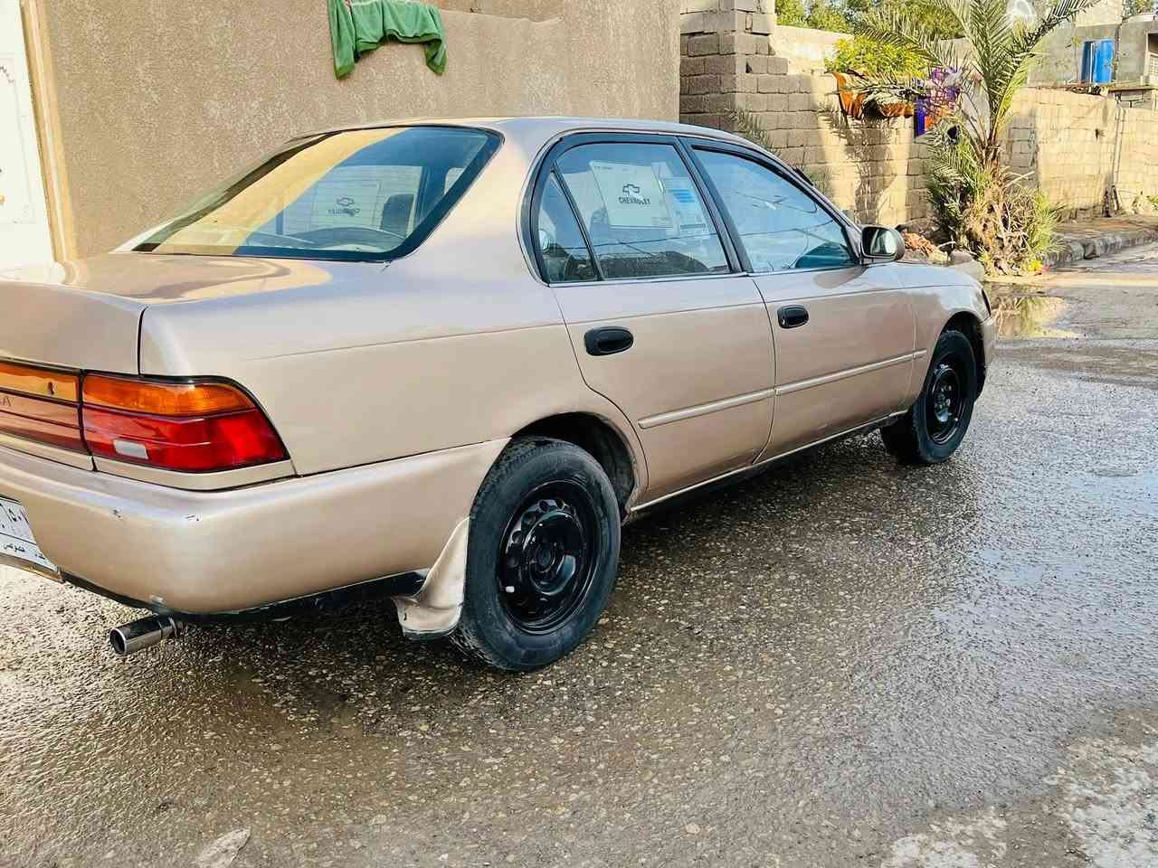 السلام عليكم  سيارة كورلا موديل ١٩٩٢ كيره مكينة مكفولات تبريد شغال كهربائيات كله شغاله
السيارة بيه ضربة عكس السياق و تحويل مباشر 
السعر :٤٥ 
للاستفسار الاتصال علي :***********
