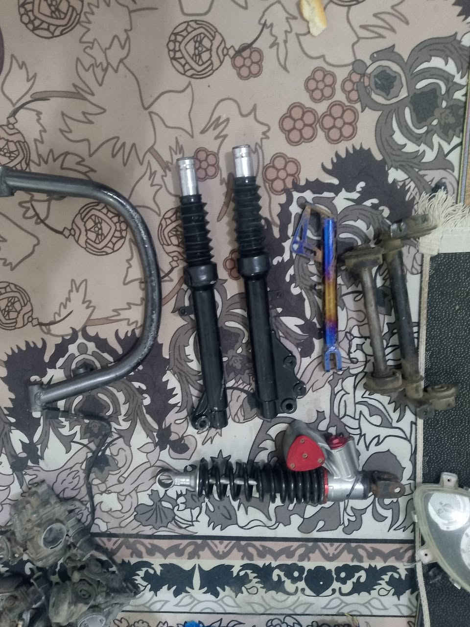 للبيع كلمن وسعره العدادات شغالات***********
