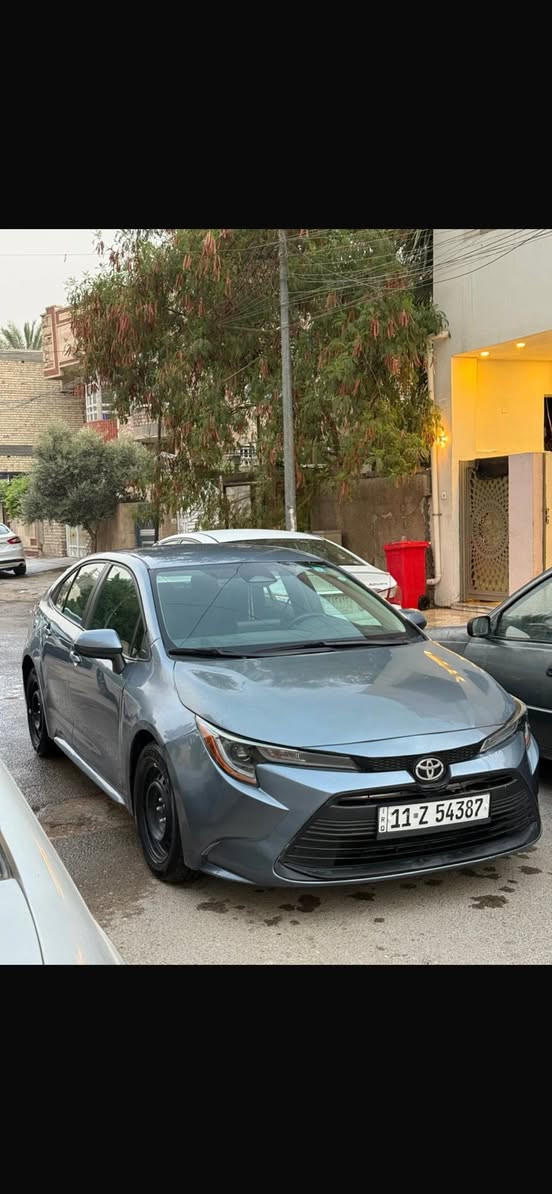 السلام عليكم من رخصت الادمن 
كورلا 2024 فئة LE  محرك 2.0 السياره عميه بدون مواصفات سياره حلوه ونصبه حلوه ماشيه 15 الف ضربته من كدام ما واصله للمحرك ابد  وعندي هاي ضربه بالجاملغ الخلفي موجود بالصور هاي جديده وضربه خفيفه سياره كلش حلوه طسته ناعمه مع  تبديل او ادامه بسيطه للسياره، (تخم تاير دهن دسكات ادامه كامله ) رقم بغداد جديد وسنويه باسمي 
السعر 170 وبيه مجال 
مكاني بغداد حي القاهره 

***********
