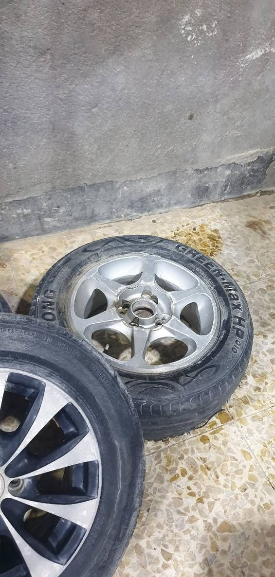 للبيع ويل كب حجم 14  
مع سبير غير شكل  سعر 150
مكاني بصره حي بغداد 
رقم  ***********
