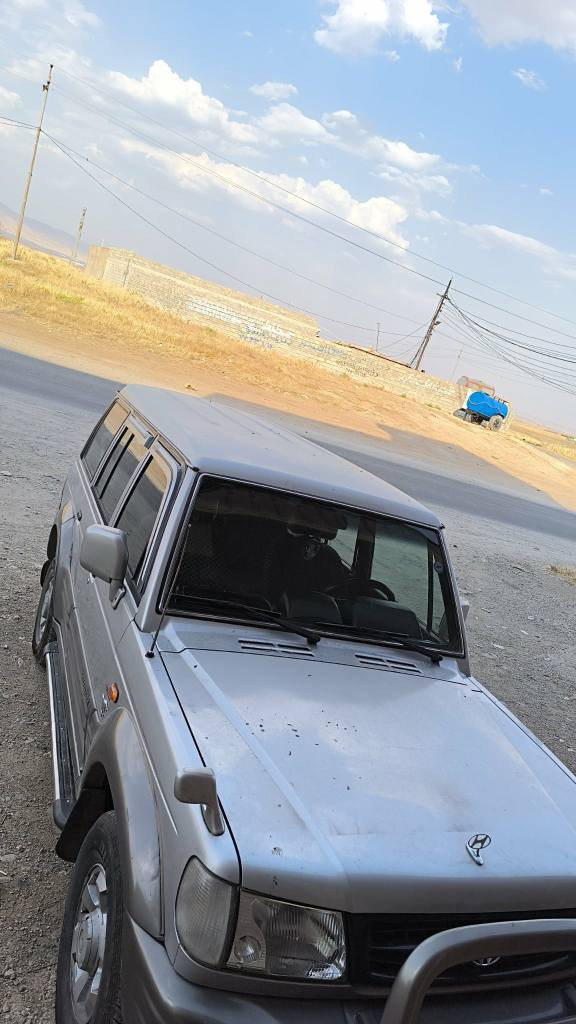 بەناوی خودا گالووبەر بۆفرۆشتن
مۆدێلی 2002
بێ بۆیاخ بێ دەعم 
تەبرید مەرکەزی مەزبووت
دەبڵ ئەکسل مەزبووت 4×4
گێڕوو مەکینە مەزبووت
سەنەوی تا 2027 تازەیە
ئاوێنە کارەبایە 
چام کارەبایە
تایەی تازەیە
هەمووگیانی بەشەر 
سعری 68گەڵاو مەجالێکی کەم 
لەسلێمانییە ژ.م *********** 
......................................
...................................... السليمانية, العراق
