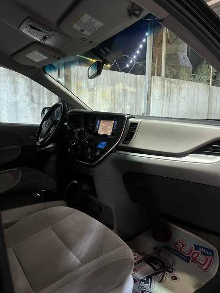 السلام عليكم: تيوتا سينا.٢٠١٧ ٧ راكب سياحي وارد امريكي حادث جاملغ وبنيد مكفوله من الكص والسرقة والعشاير ماعليها عين نادرا 
تتحصل نفسها أدوات 
  بيع ومراوس بأصولي والفرق نقد: السعر 105 وبيها مجال  

***********
